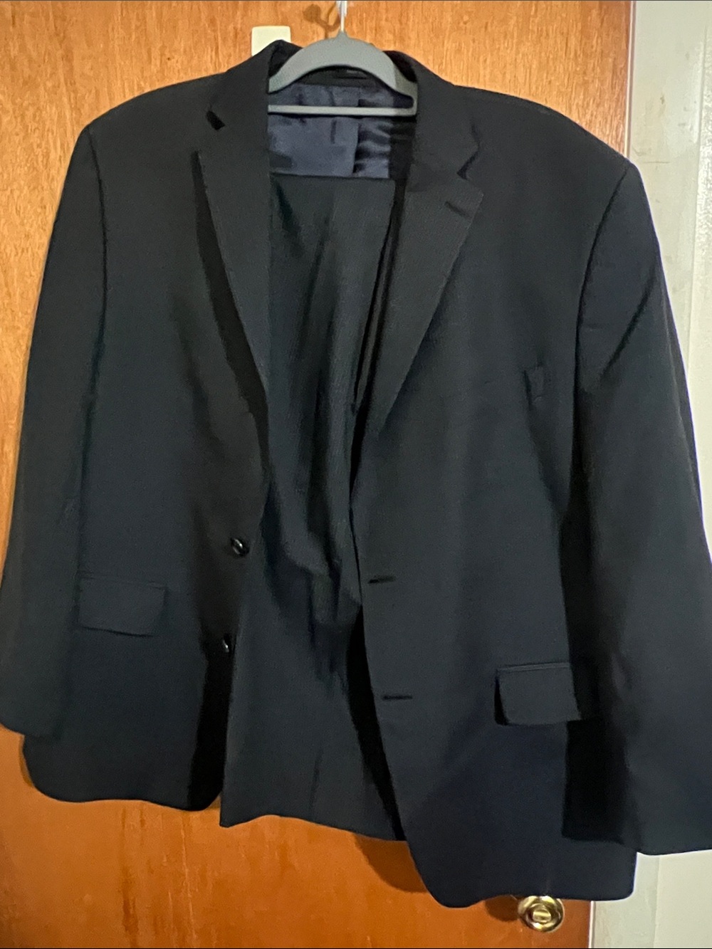 CALVIN KLEIN classic mens 2pc suit! Black pinstripe! Believed to be 42s, 33x30P